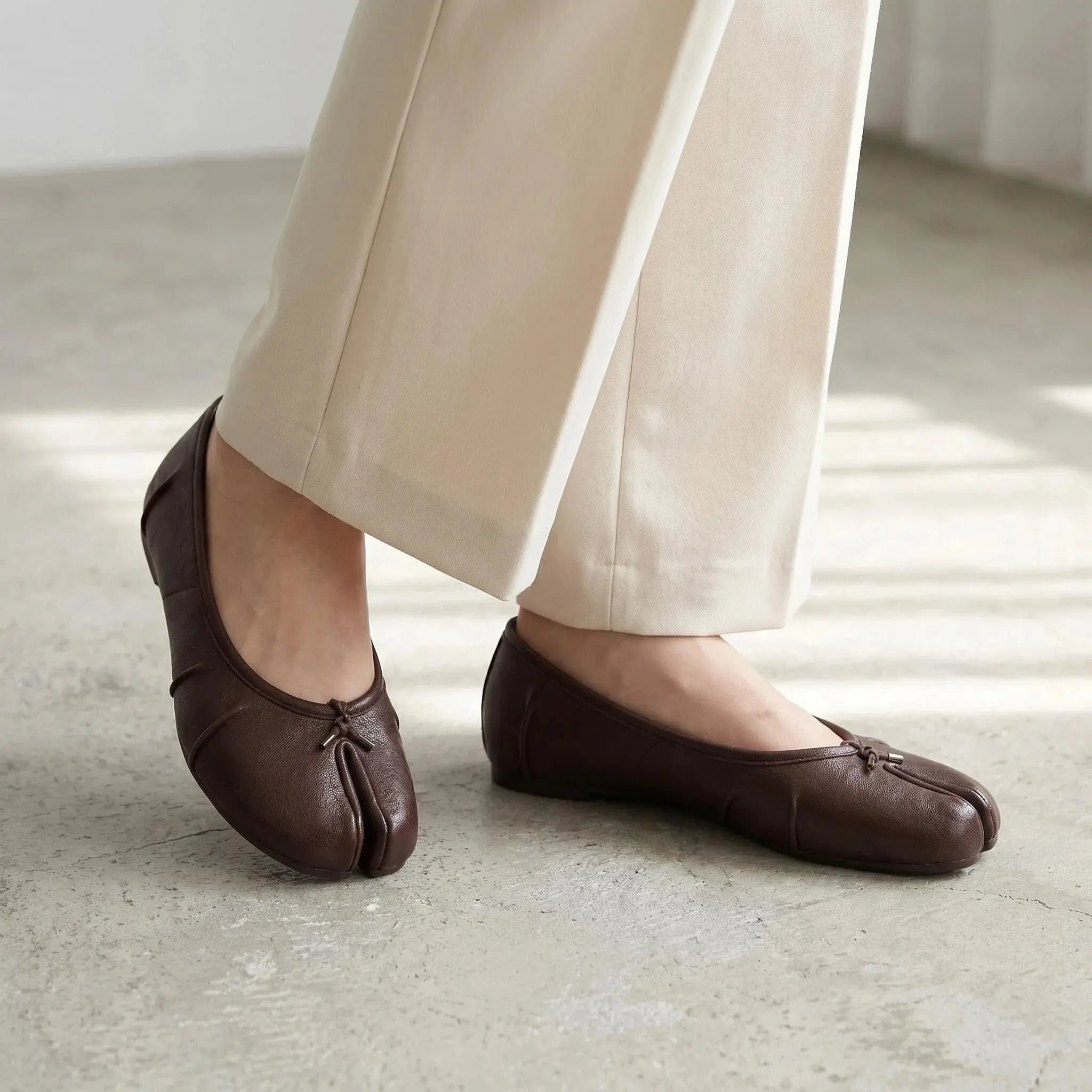 Crinkled Tabi Ballet Flats