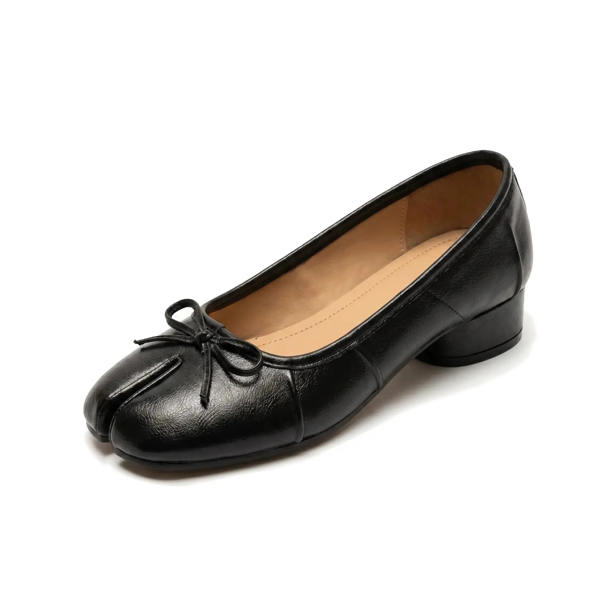 ZQW Bow Tabi Heel in black, 45-degree angle view – split toe with cute bow detail, low block heel, vegan leather slip-on heel