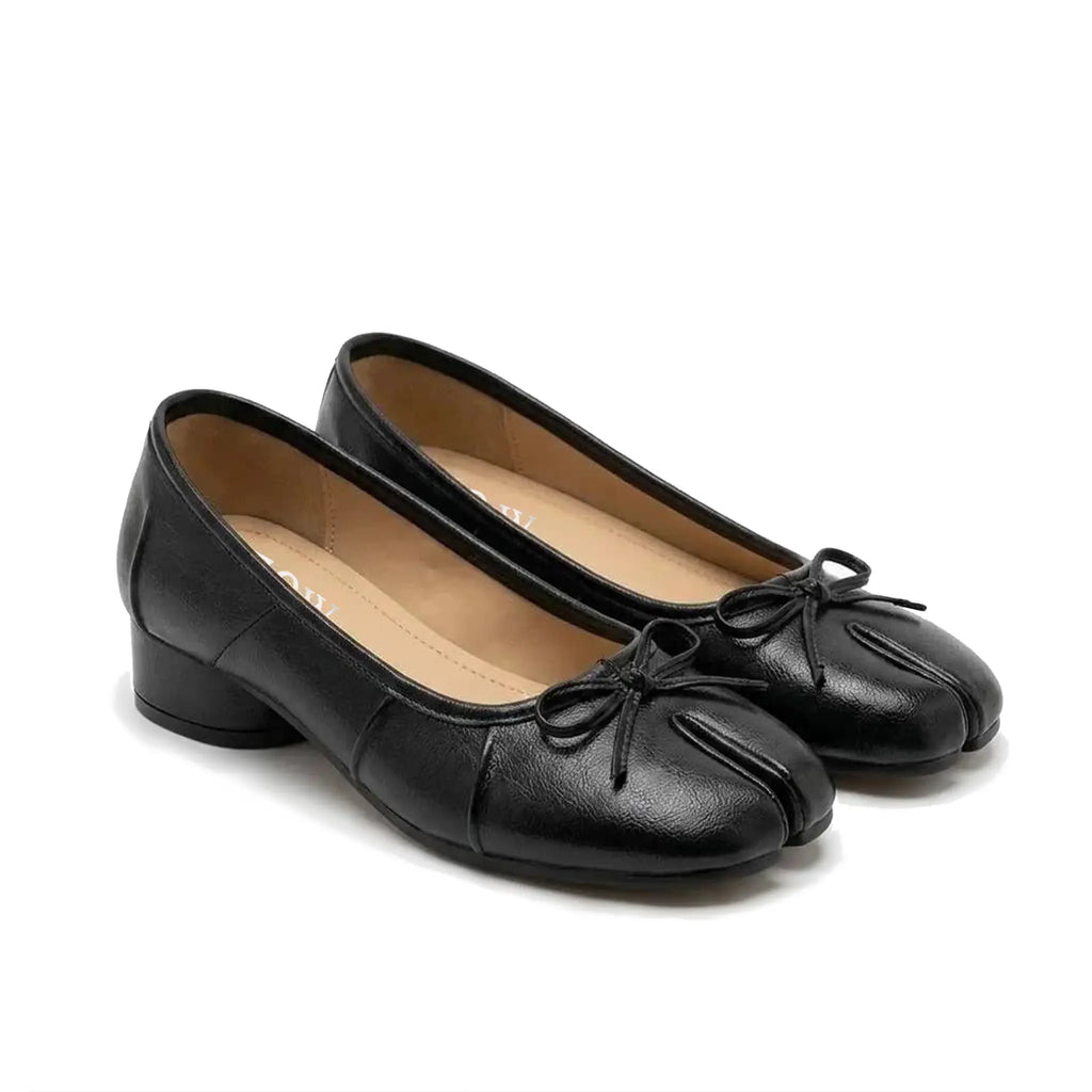 ZQW Bow Tabi Heel in black, pair 45-degree view – matching bow tabi heels, low block heel perfect for work or date night