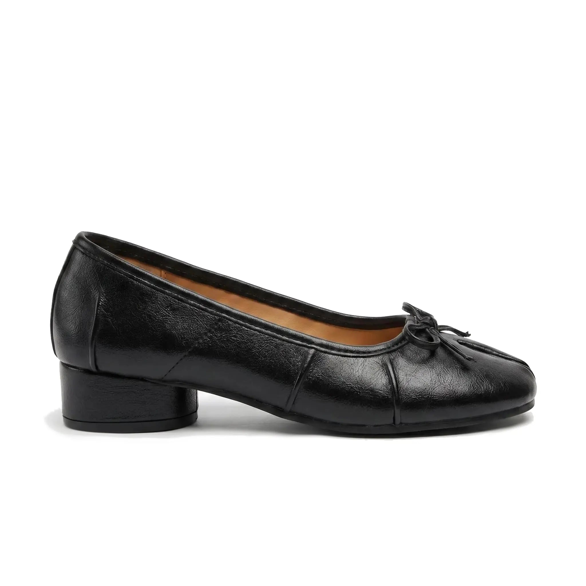 ZQW Bow Tabi Heel in black, side view – 3.2cm block heel, sleek silhouette, soft vegan leather upper, anti-slip rubber outsole