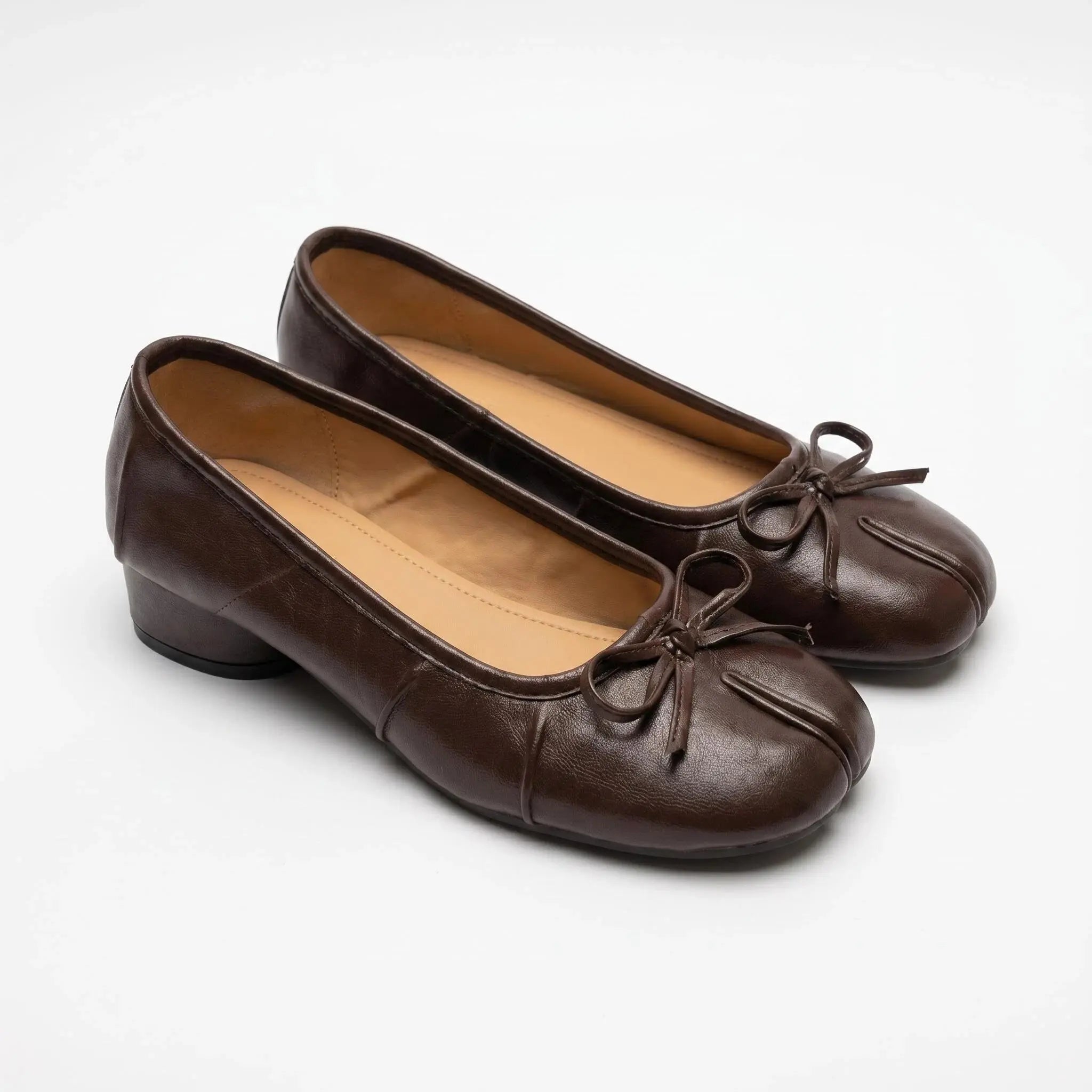ZQW Bow Tabi Heel in brown, pair 45-degree view – matching bow tabi heels, low block heel perfect for work or date night