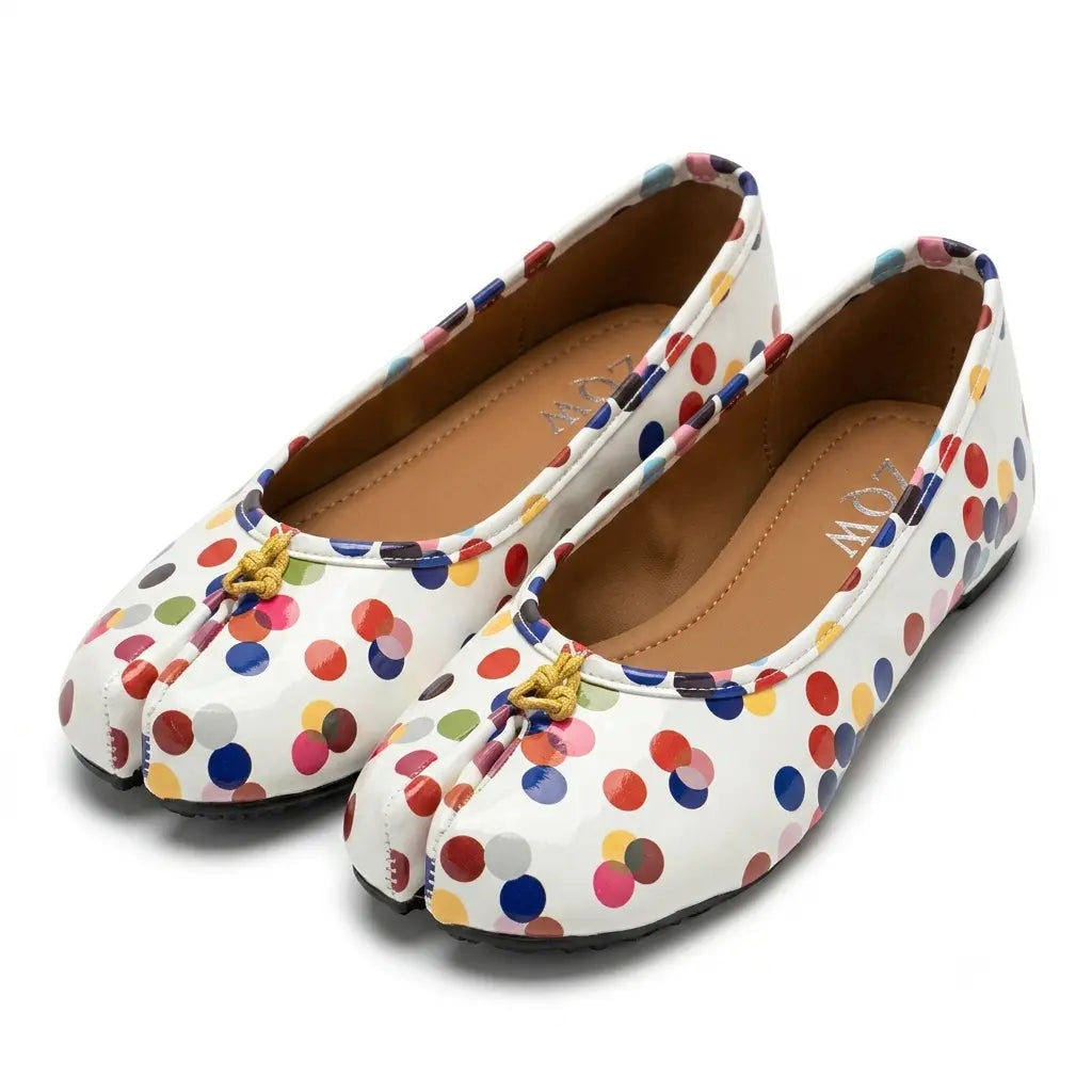 ZQW Colorful Polka Tabi Flats, pair 45-degree view – matching colorful polka dot tabi flats, round toe, perfect for casual or office wear