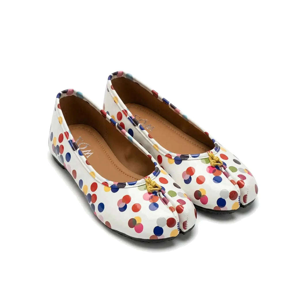 ZQW Colorful Polka Tabi Flats, pair 45-degree view – matching colorful polka dot tabi flats, round toe, perfect for casual or office wear