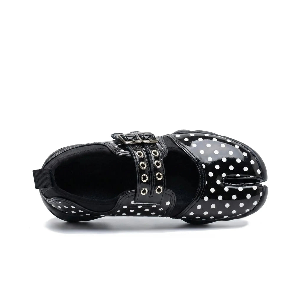 ZQW Dotty Split 1.0 Tabi Mary Jane Sneakers black small dot, top view – fine polka dot pattern across black base, round split-toe silhouette, Mary Jane strap detail, wide-foot friendly