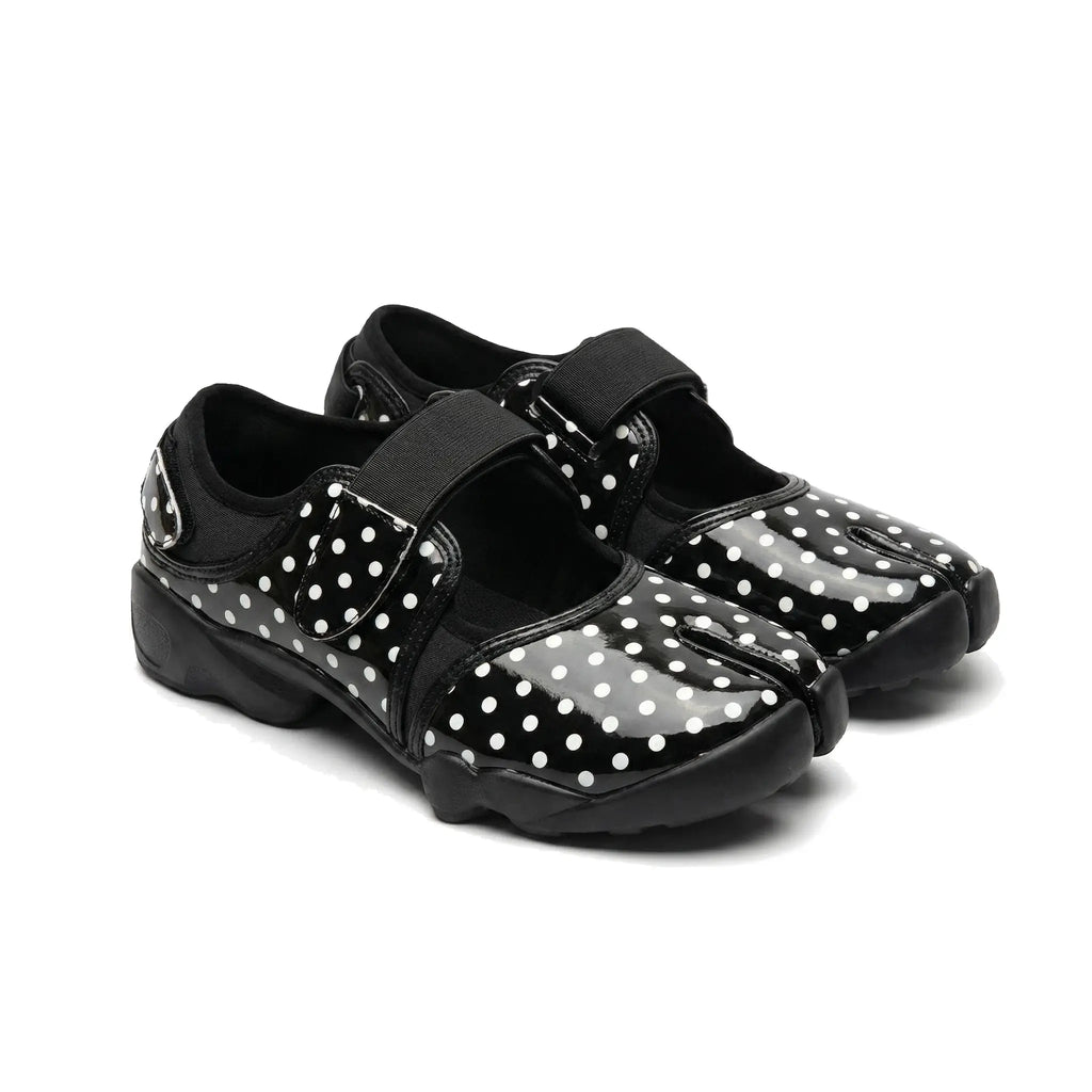 ZQW Dotty Split 2.0 Tabi Mary Jane Sneakers, pair 45-degree view – matching black with delicate polka dots, hook & loop closure, classic Mary Jane tabi silhouette, perfect for subtle playful style