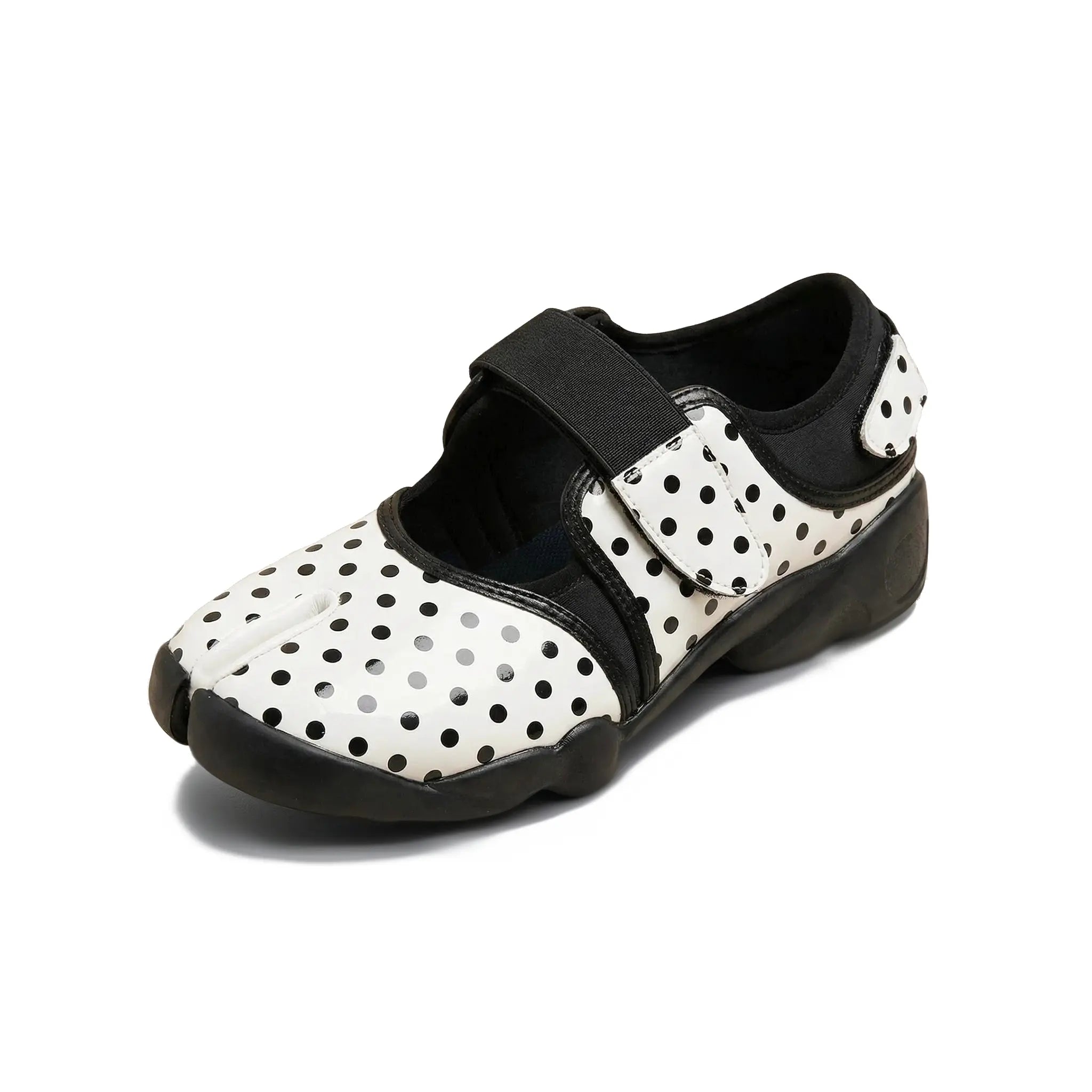 ZQW Dotty Split 2.0 Tabi Mary Jane Sneakers in white with delicate polka dots, 45-degree angle view – subtle black small dots on white base, split-toe design, hook & loop closure, cushioned sneaker sole