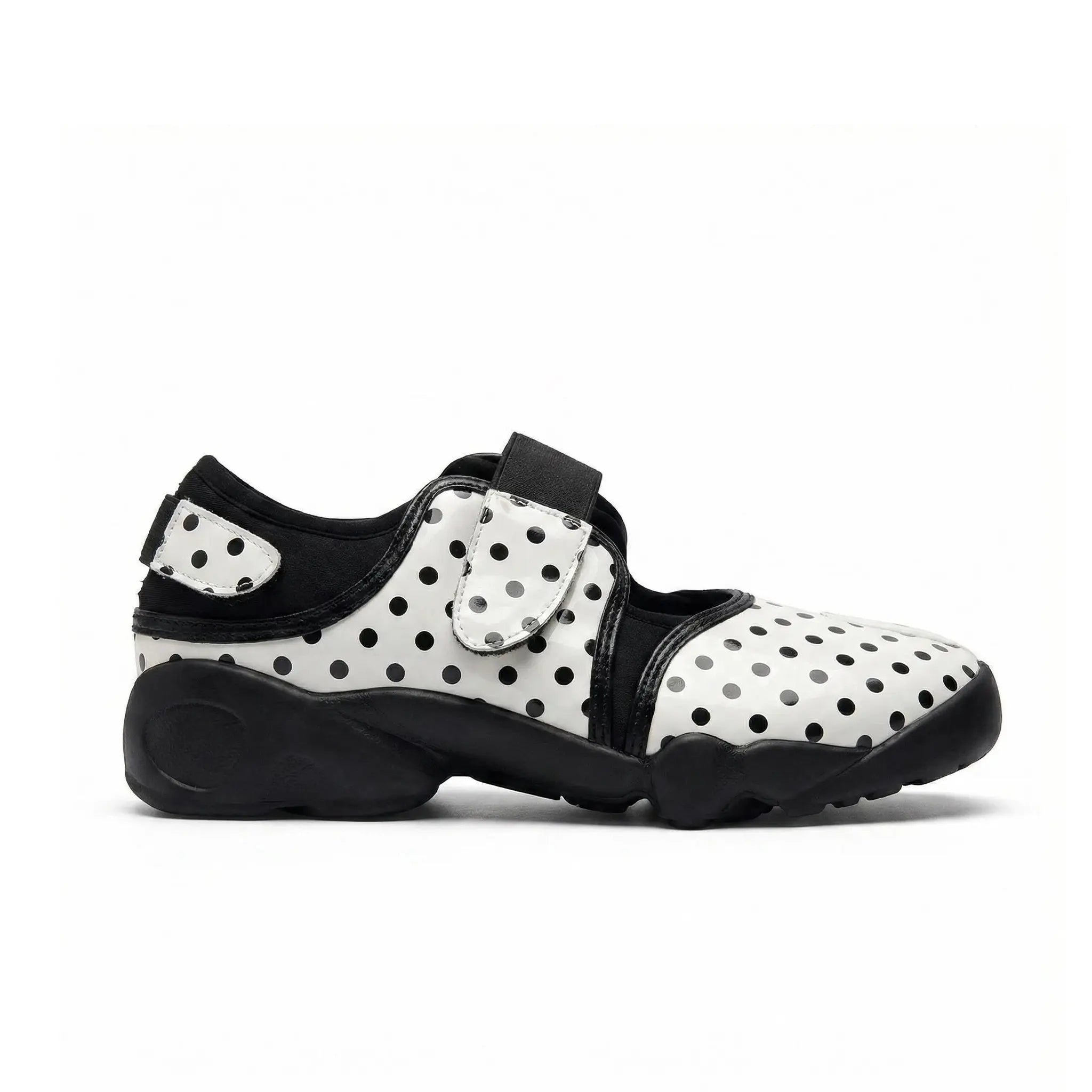 ZQW Dotty Split 2.0 white fine polka dot sneakers, side view – subtle small dots on white base, hook & loop adjustable strap, cushioned sneaker sole, split-toe design