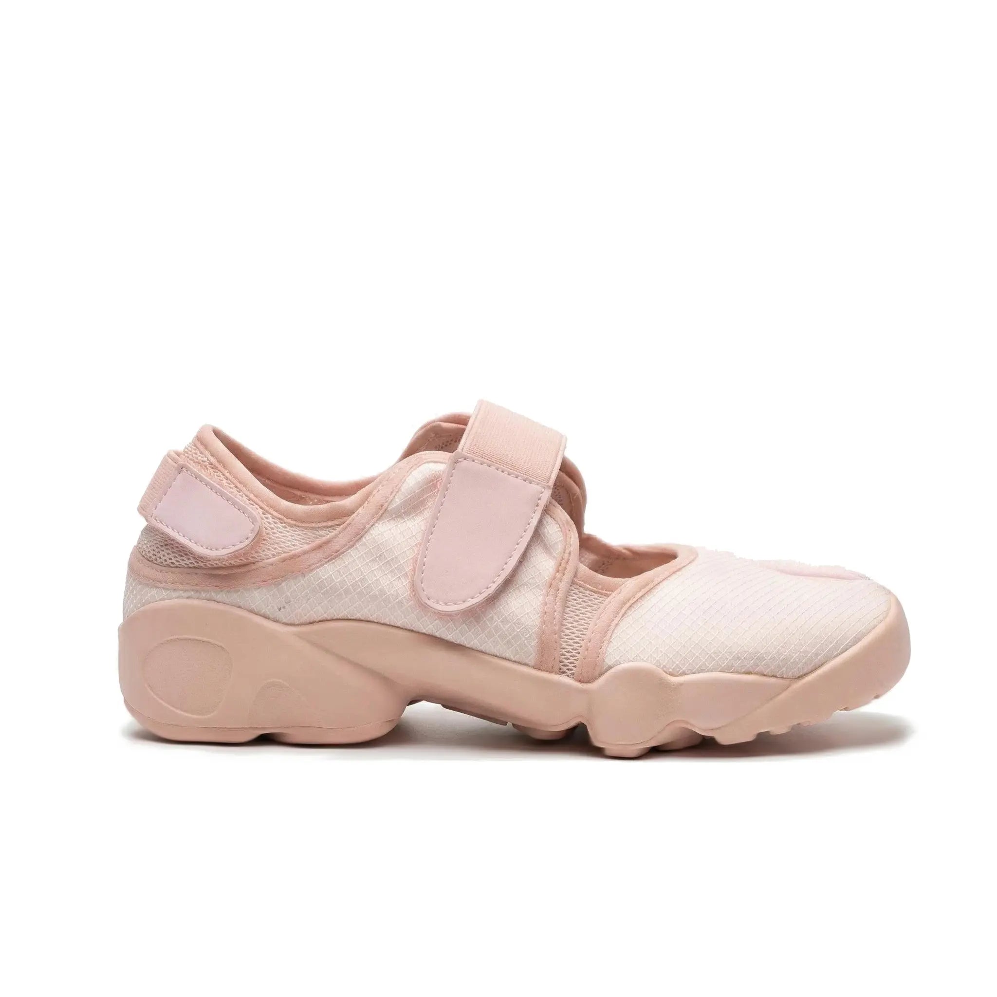 ZQW Mesh Tabi Mary Jane Sneakers in pink, side view – chunky sole, breathable pink mesh material, Mary Jane style strap, split-toe design