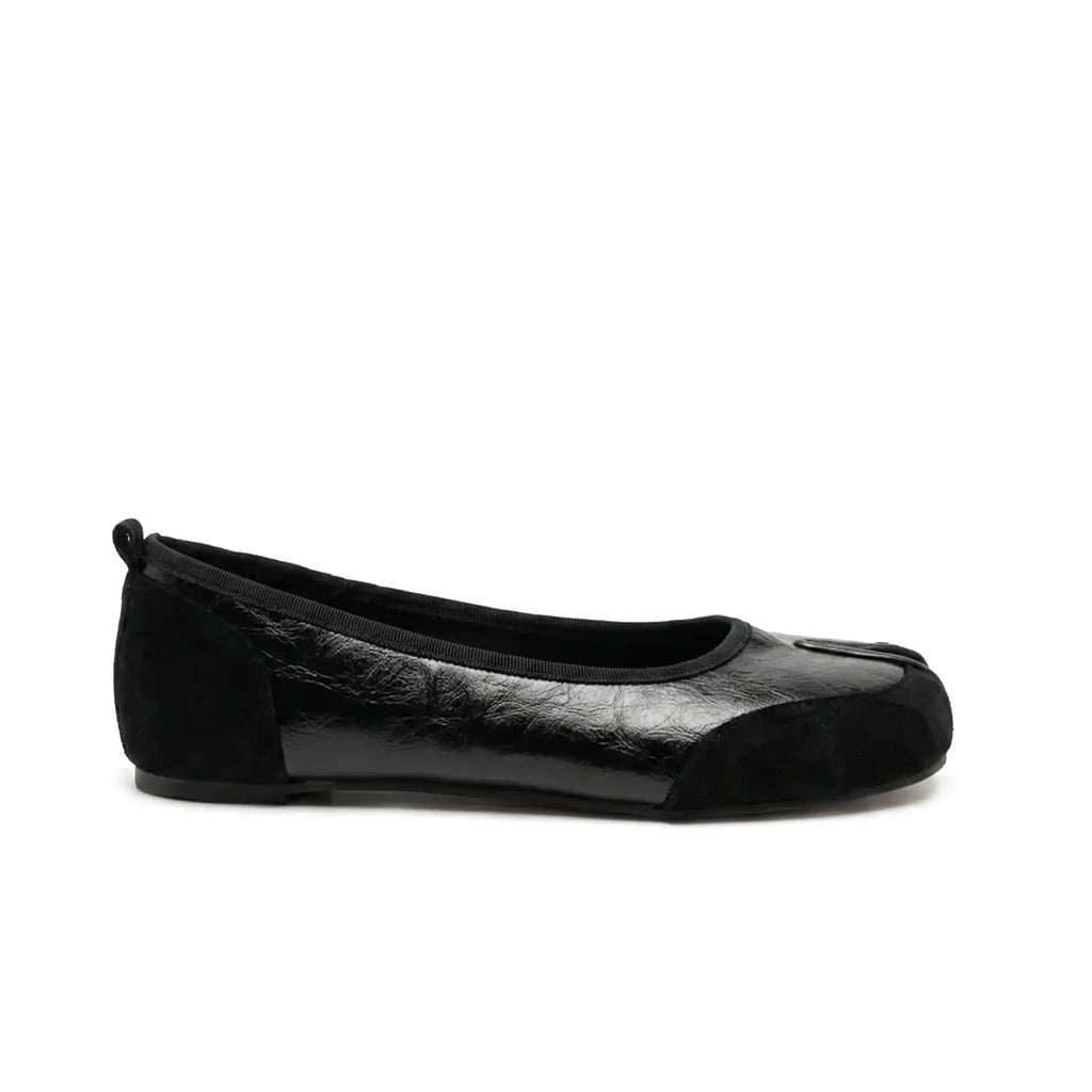 ZQW Mixed Media Tabi Flats in black, side view – low 0.7cm heel, anti-slip rubber outsole, mixed vegan leather and suede upper, slip-on flat