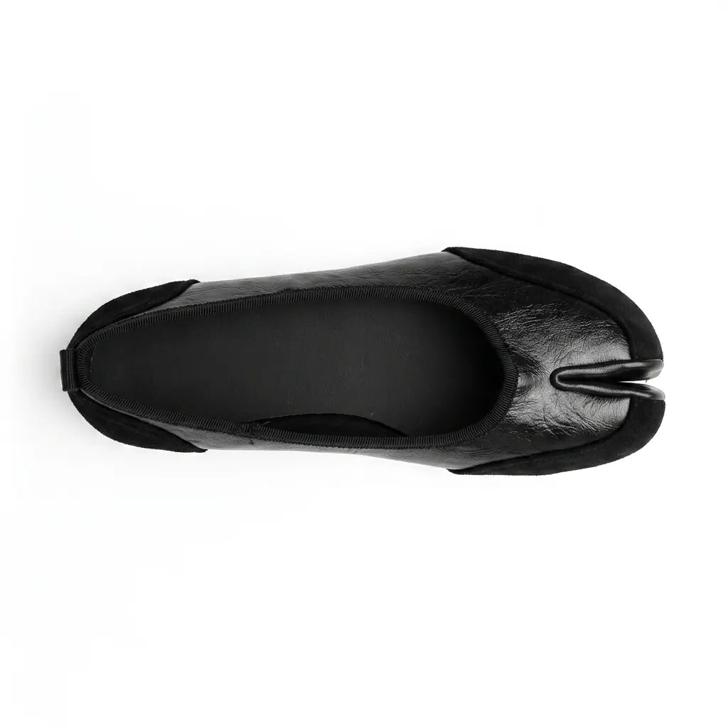 ZQW Mixed Media Tabi Flats in black, top view – smooth vegan leather and soft suede mixed texture, round toe, tabi split-toe silhouette, wide-foot friendly