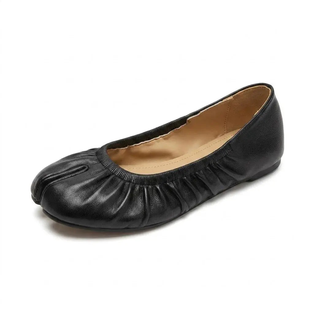 ZQW Ruched Tabi Ballet Flats in black, 45-degree angle view – ruched vegan leather upper, split-toe design, low 0.7cm heel, easy slip-on