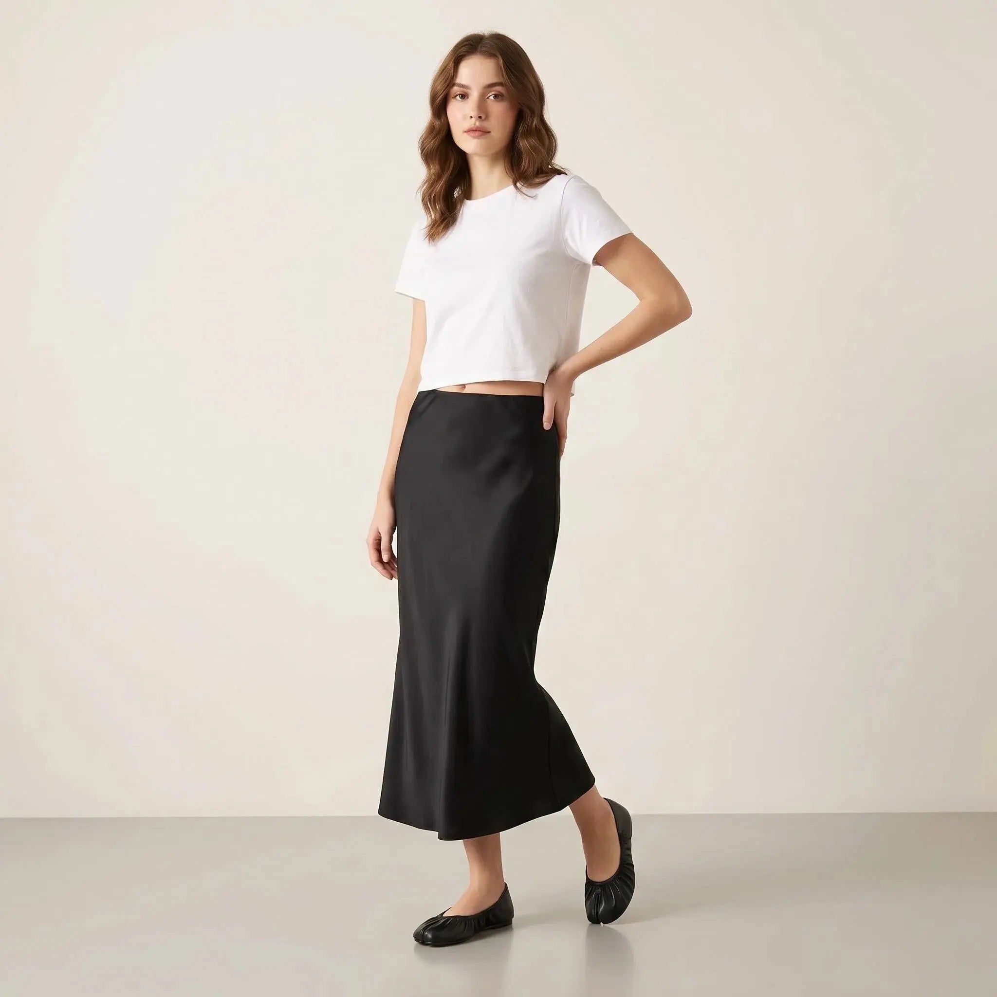 ZQW Ruched Tabi Ballet Flats in black, model wearing – elegant ruched flats with tabi design, classic black color, comfortable for travel or work