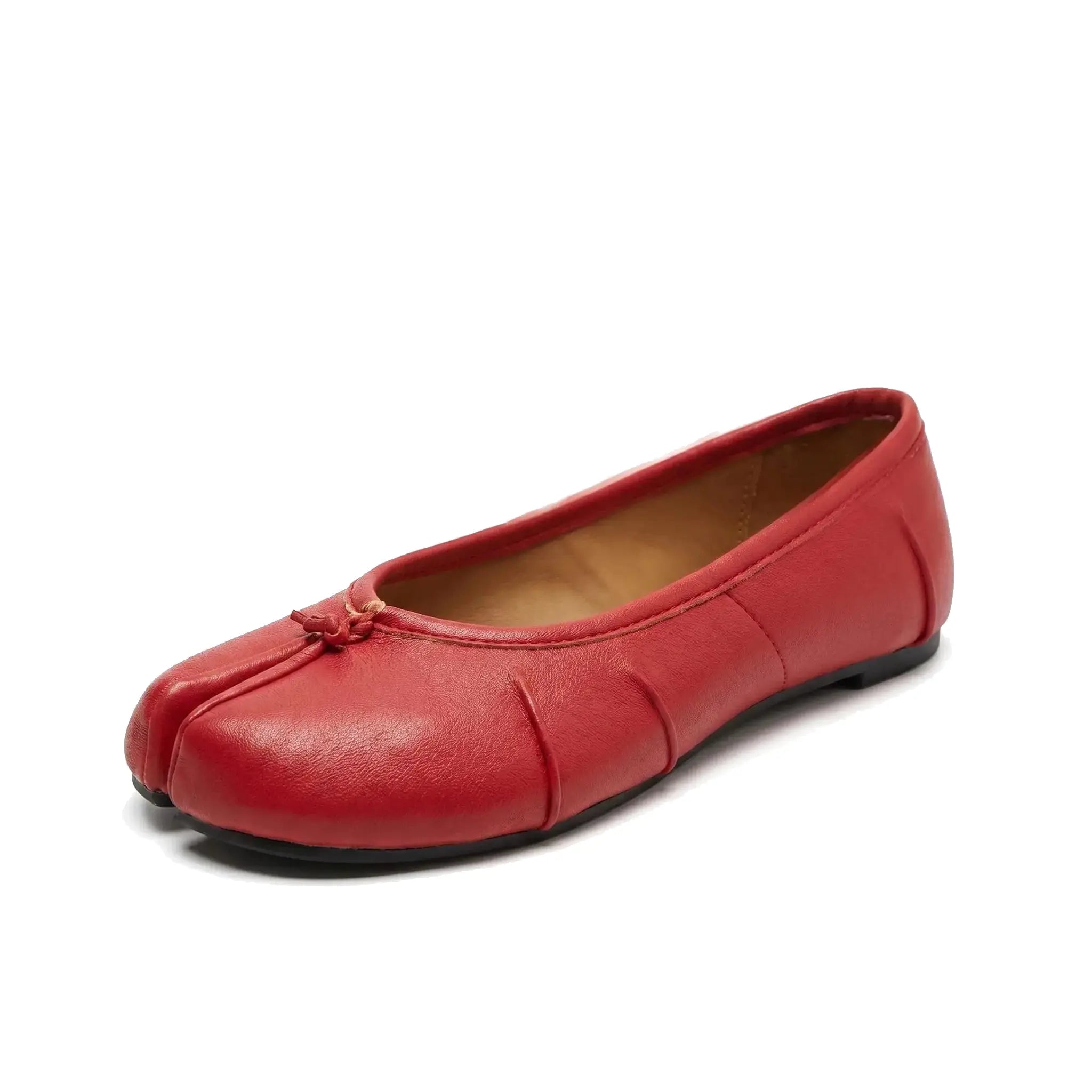 ZQW Ruched Tabi Ballet Flats in red, 45-degree angle view – ruched vegan leather upper, split-toe design, low 0.7cm heel, easy slip-on