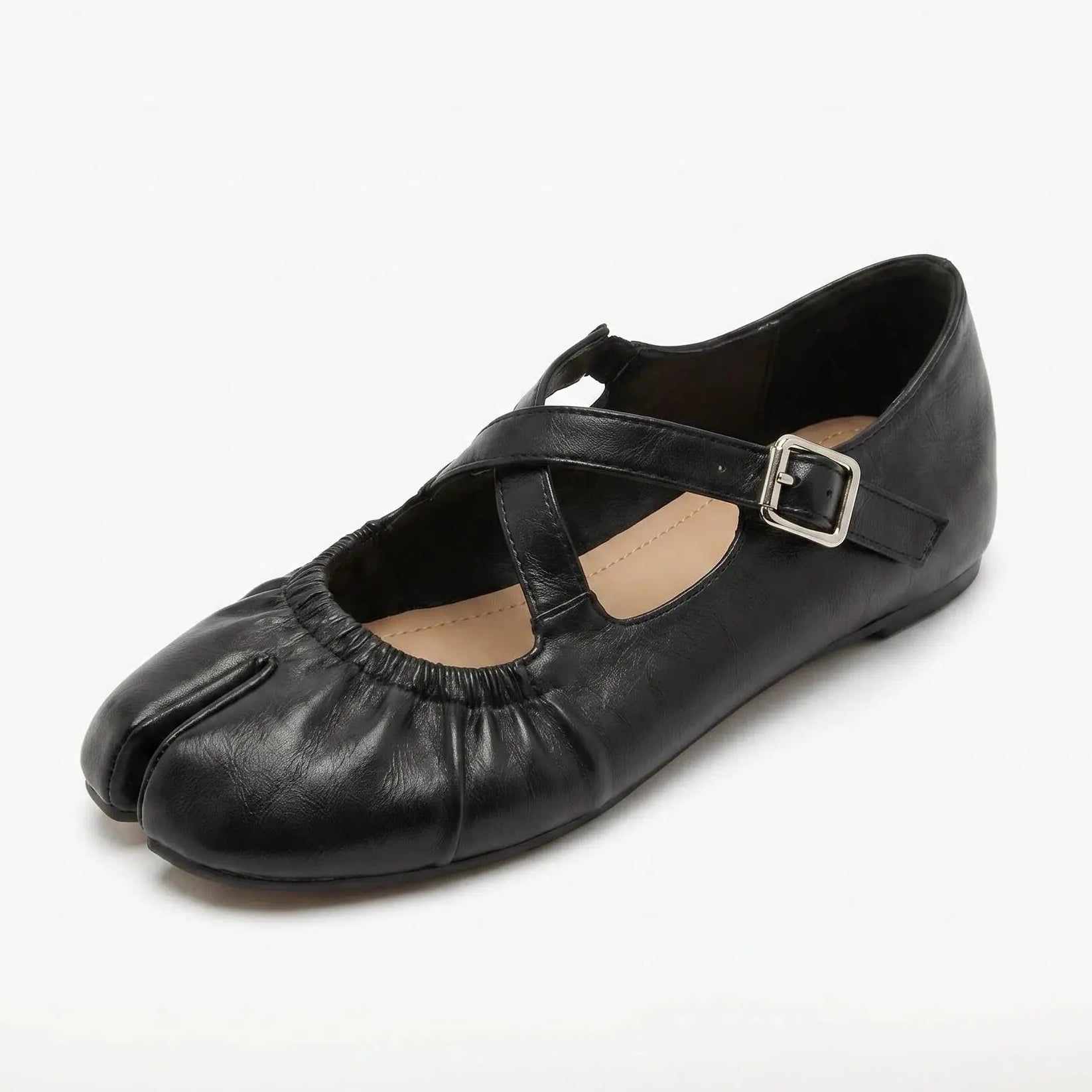ZQW Ruched Tabi Mary Janes in black, 45-degree angle view – ruched vegan leather upper, elastic cross strap with adjustable buckle, split-toe design, low 0.7cm heel