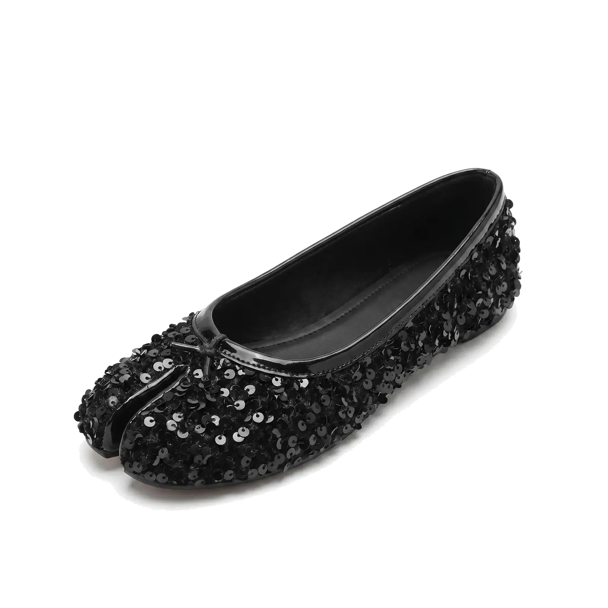ZQW Sequin Tabi Flats in black, 45-degree angle view – all-over black sequin upper, split-toe design, slip-on style, cushioned insole, round toe