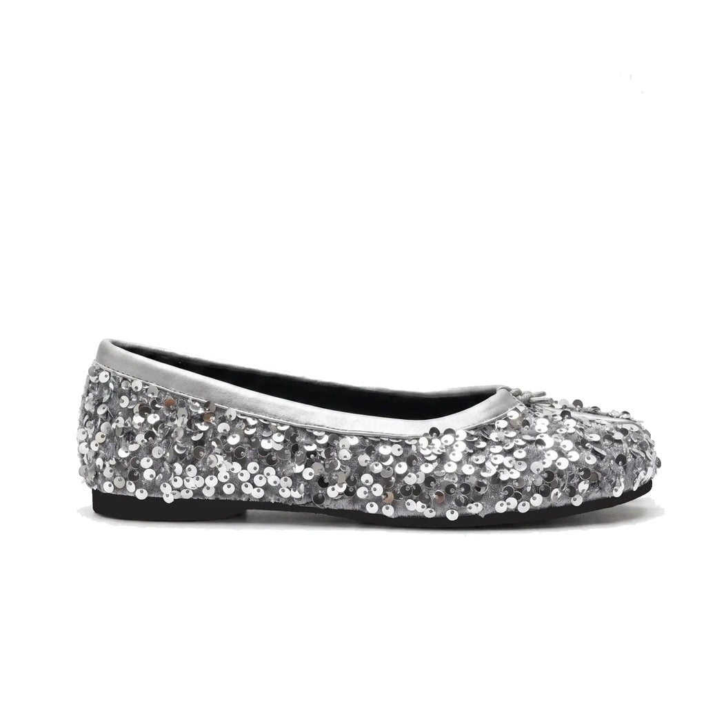ZQW Sequin Tabi Flats in silver, side view – low 0.7cm heel, anti-slip rubber outsole, silver sequin upper, easy slip-on ballerina