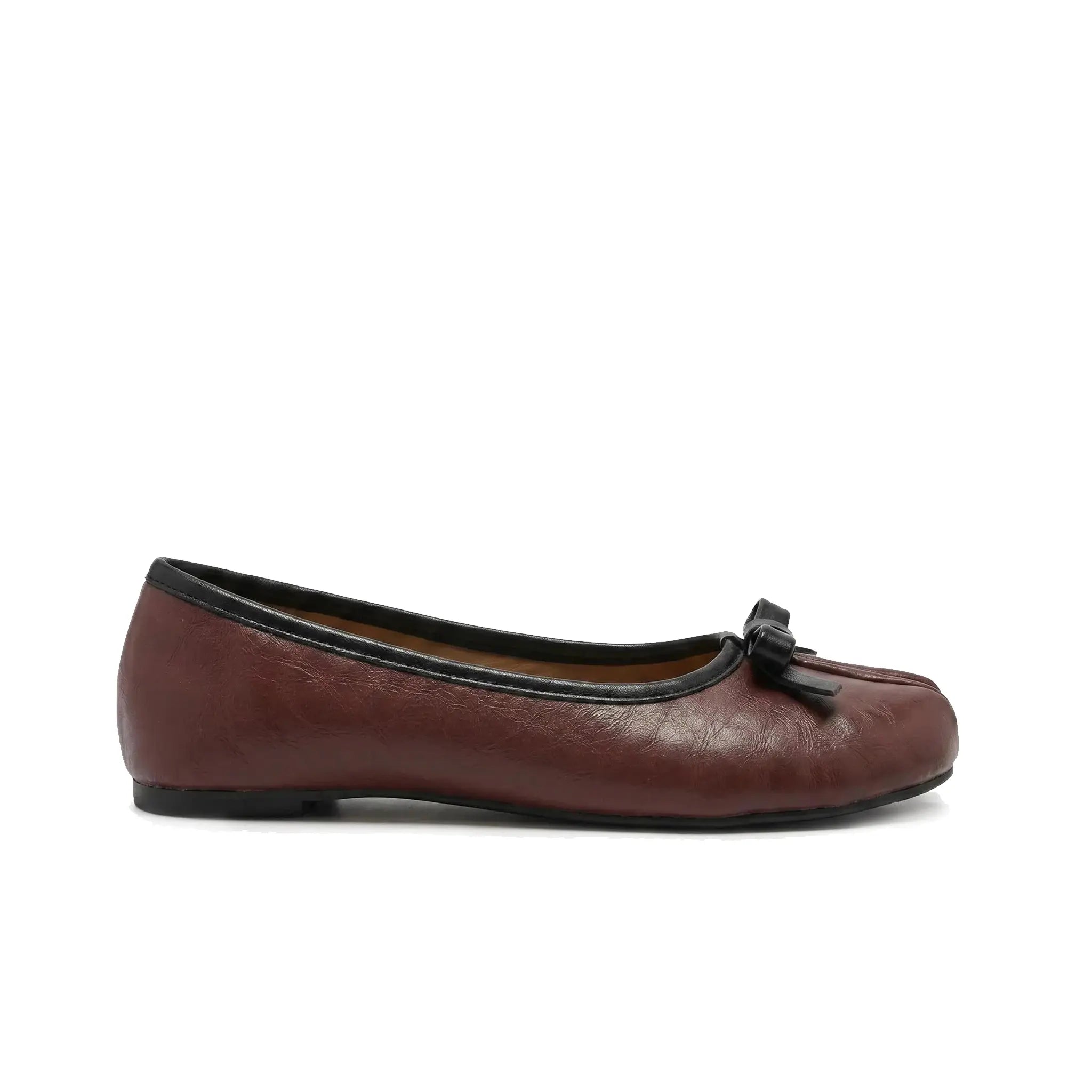 ZQW Tabi Bow Ballet Flats in burgundy, side view – low 0.7cm heel, anti-slip rubber outsole, bow detail, easy slip-on style