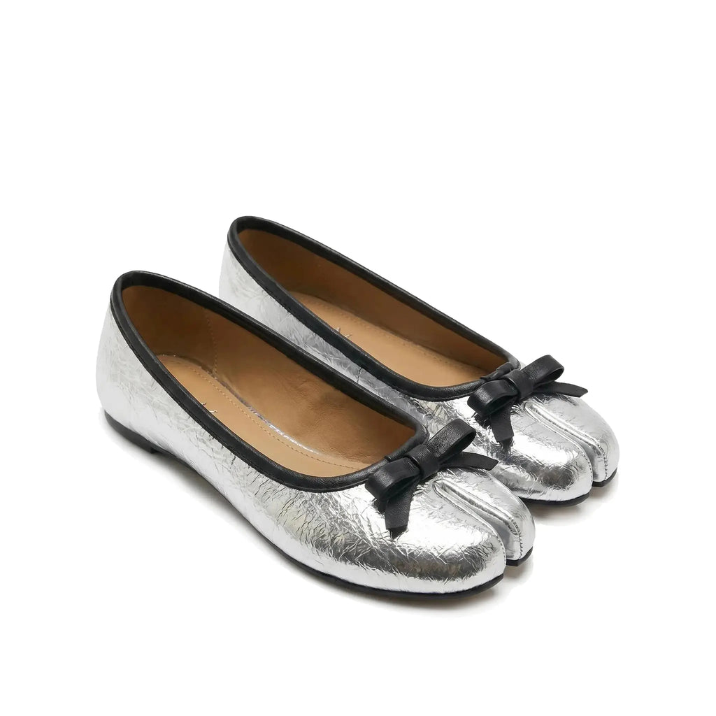 ZQW Tabi Bow Ballet Flats in silver, pair 45-degree view – matching silver bow tabi flats, round toe, perfect for daily casual or dressy occasions