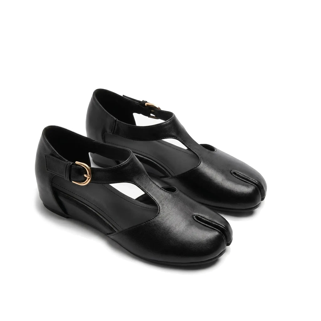 ZQW Tabi Mary Jane Flats in black, pair 45-degree view – matching T-strap flats with breathable cutouts and hidden wedge, perfect for work or travel