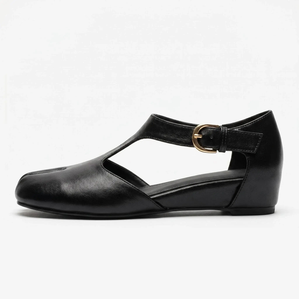 ZQW Tabi Mary Jane Flats in black, side view – hidden wedge heel (3cm), anti-slip rubber outsole, soft vegan leather upper, T-strap with buckle closure