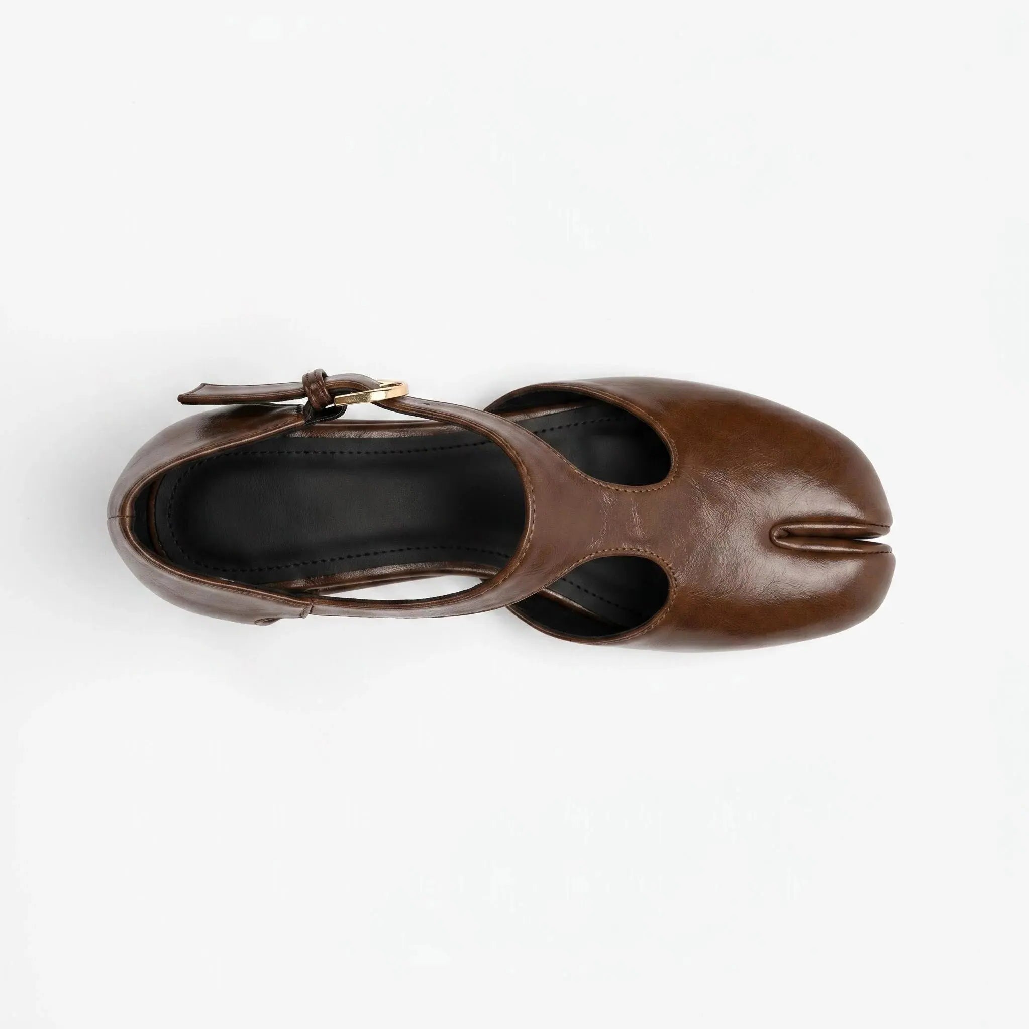ZQW Tabi Mary Jane Flats in brown, top view – T-strap across instep, round split-toe silhouette, side cutouts, cushioned insole, wide-foot friendly fit