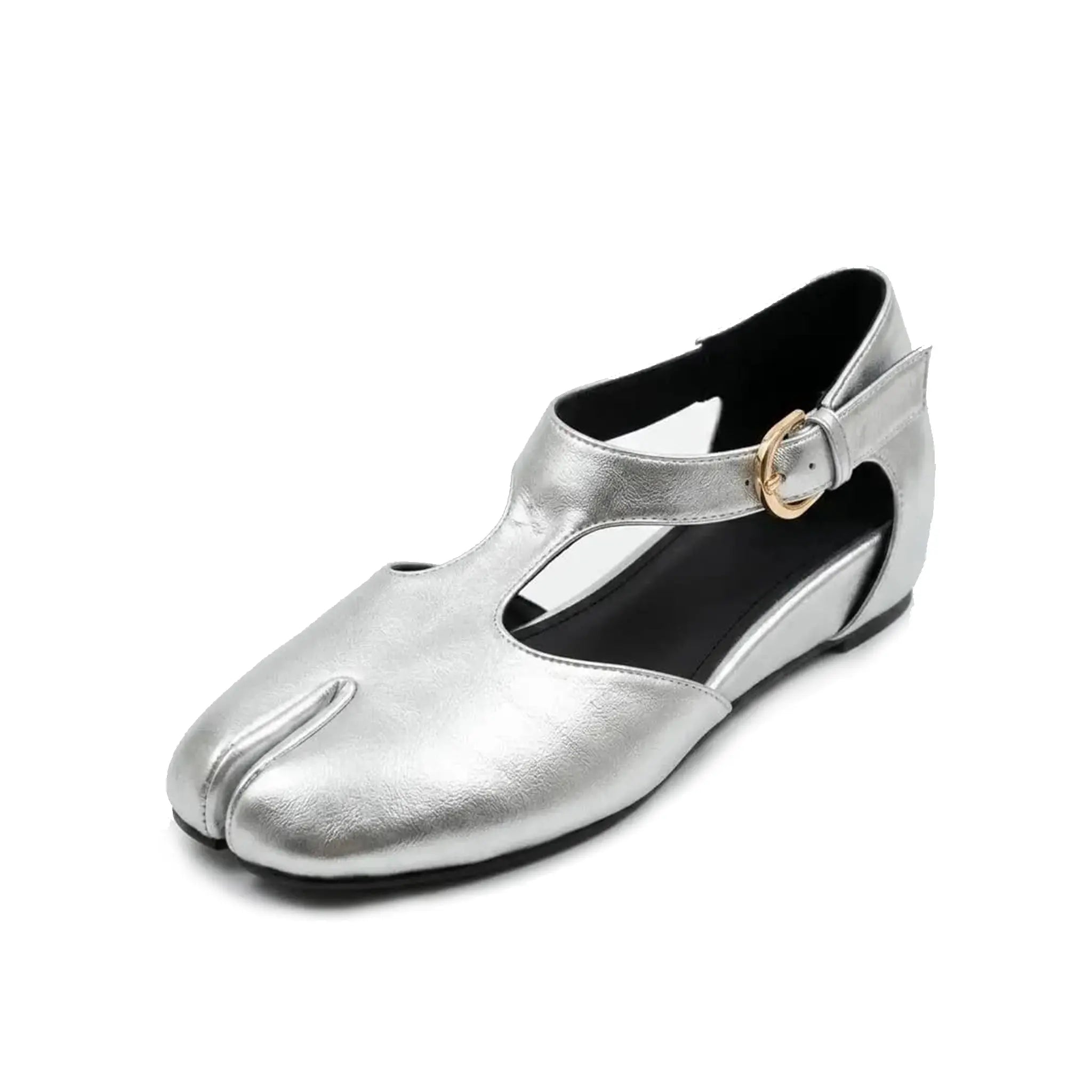 ZQW Tabi Mary Jane Flats in silver, 45-degree angle view – T-strap with adjustable buckle, side cutout panels for breathability, hidden 5cm wedge, split-toe design, vegan leather
