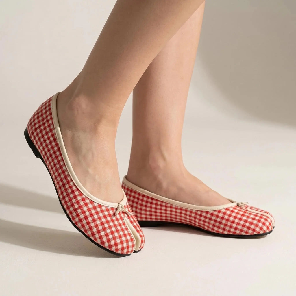 ZQW Tartan Tabi Ballet Flats in red tartan, worn on feet close-up – split-toe allows natural movement, red checkered fabric adds vintage charm, cushioned insole for all-day comfort