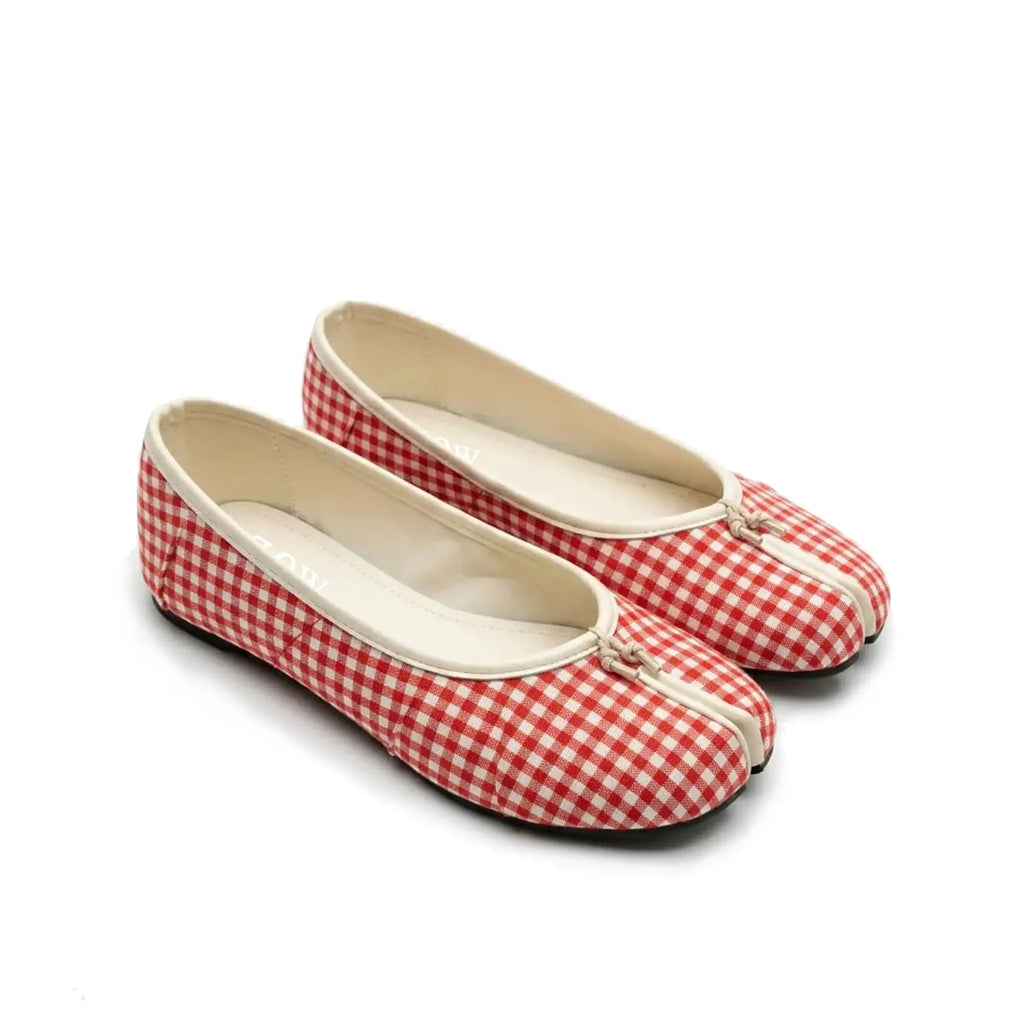 ZQW Tartan Tabi Ballet Flats in red tartan, pair 45-degree view – matching red plaid flats, low heel, perfect for daily casual or office wear