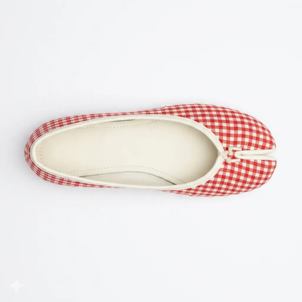ZQW Tartan Tabi Ballet Flats in red tartan, top view – red and black checkered woven fabric, round split-toe silhouette, cushioned insole, wide-foot friendly